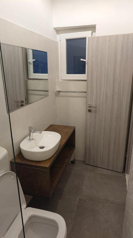 Apartments Dana オミシュ エクステリア 写真
